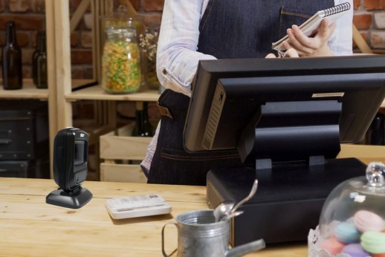 BSD 40U Desktop Scanner Lifestyle Retail 3